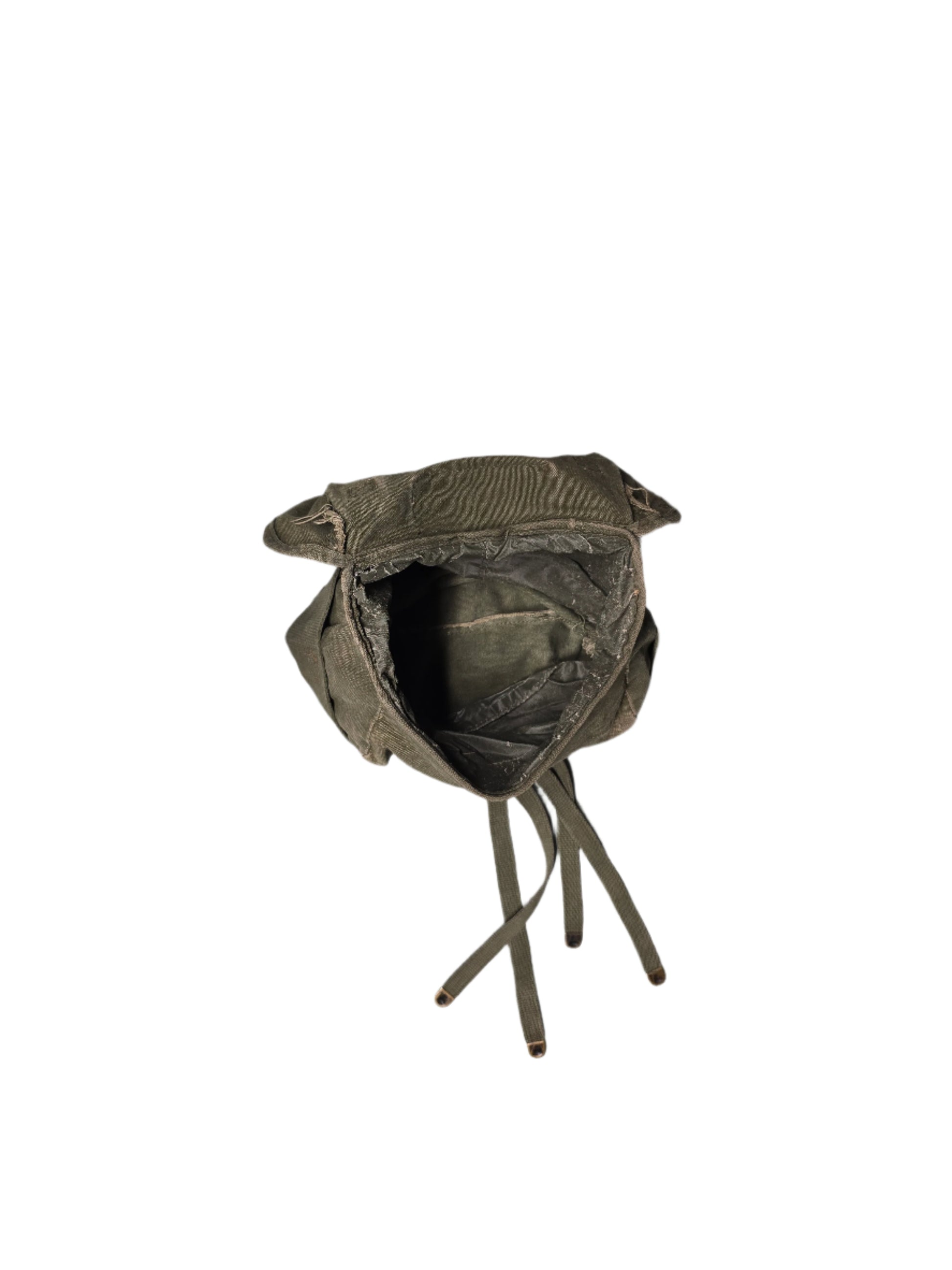 U.S. M-1961 Vietnam War "Field Pack Canvas" Bags Vintage military backpack on a gray background