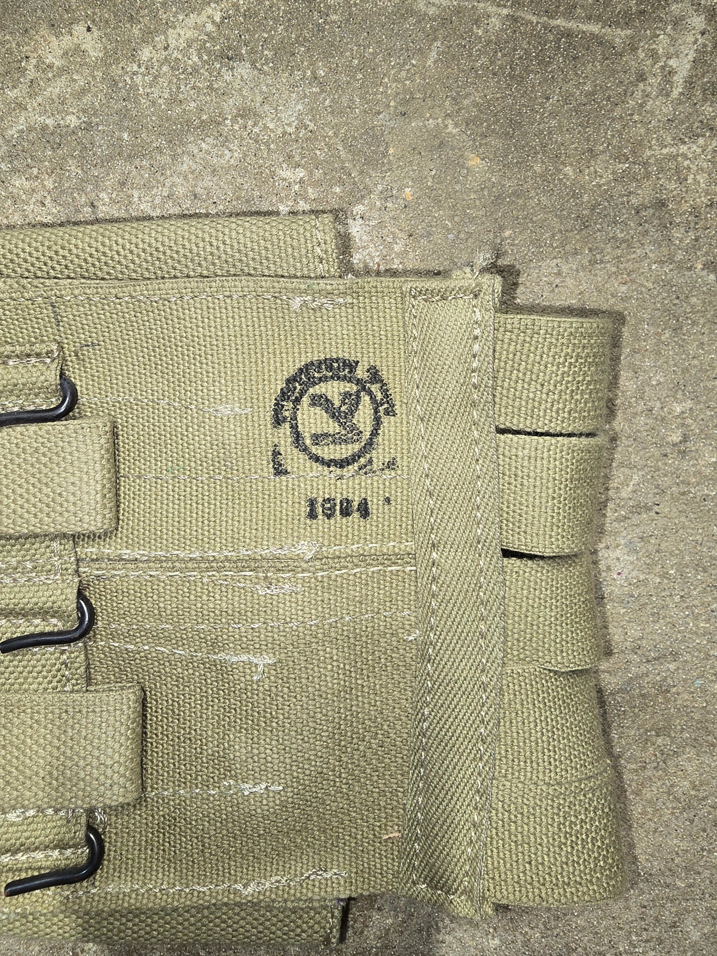 Israeli Surplus Khaki 5-Cell Magazine Pouch
