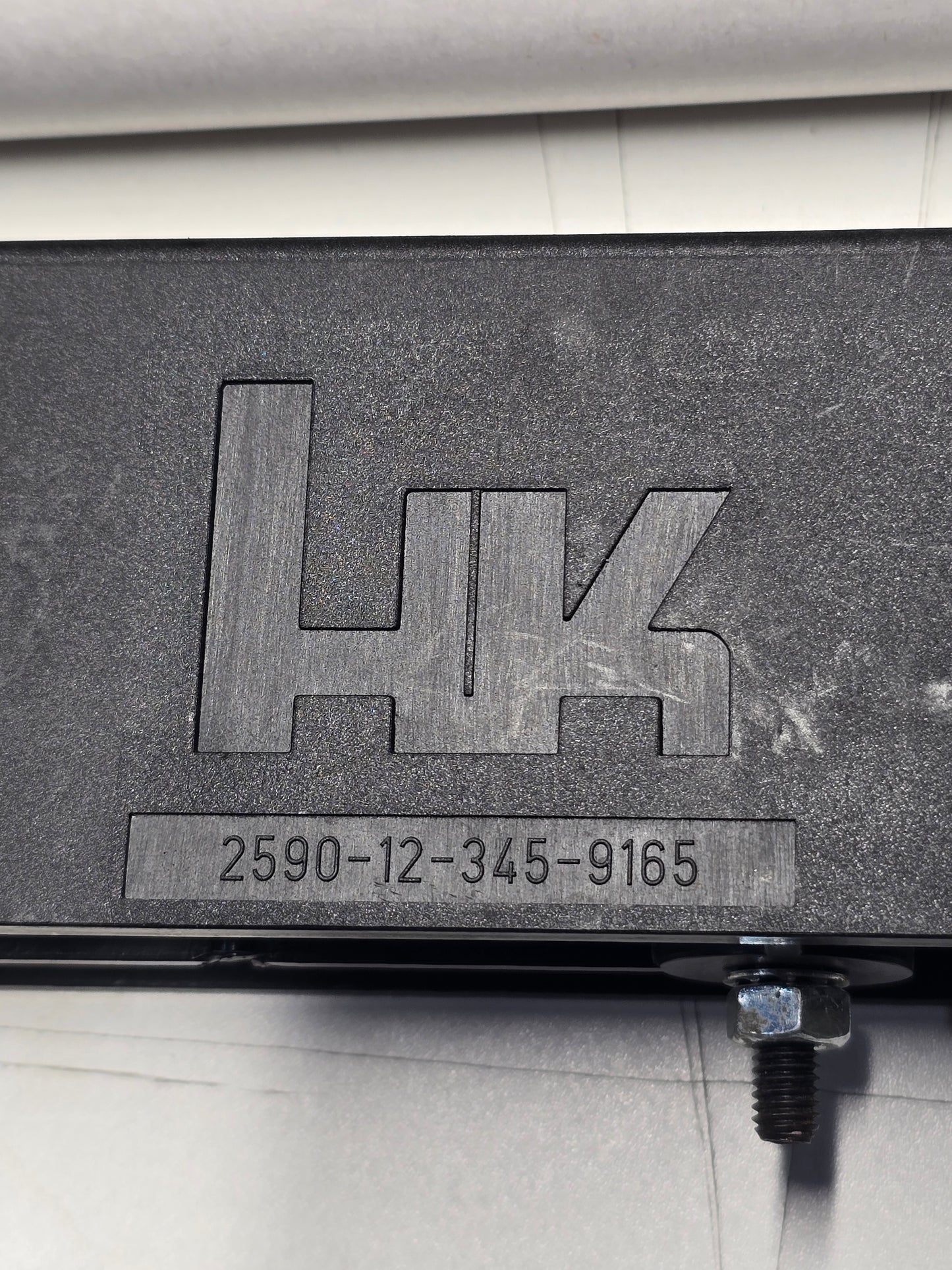 Heckler & Koch G36 Troop Carrier, Gewehrhalterungen (Rifle Holders). German Military Surplus