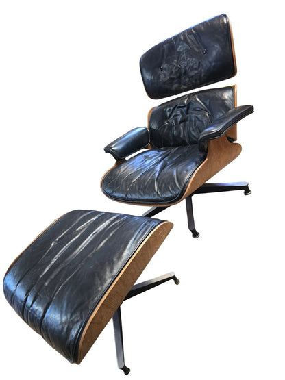 Hermin Miller Eames Lounge Chair, 2nd Generation, 1970 White Medallion, Authentic, Original, Michigan, akaarament.com