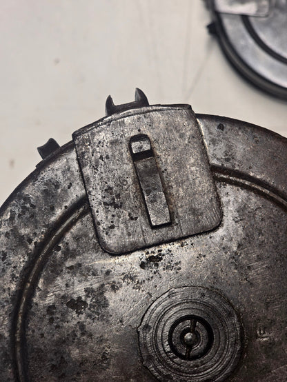 PPSH-41 Soviet Russia, 71 round Drum magazines ZIS pitted